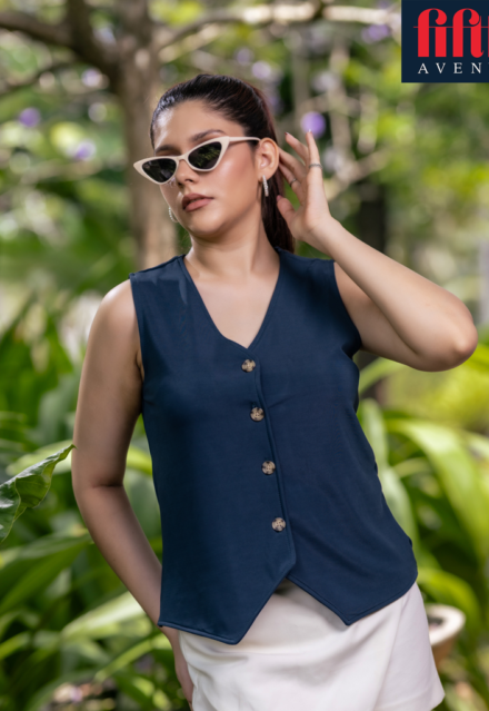 V Neck Sleeveless Buttoned Top